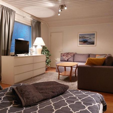 Апартаменты Koskentien Kotimajoitus & Luxury Glamping Йямся Экстерьер фото
