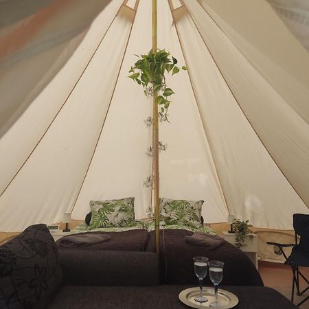 Апартаменты Koskentien Kotimajoitus & Luxury Glamping Йямся Экстерьер фото