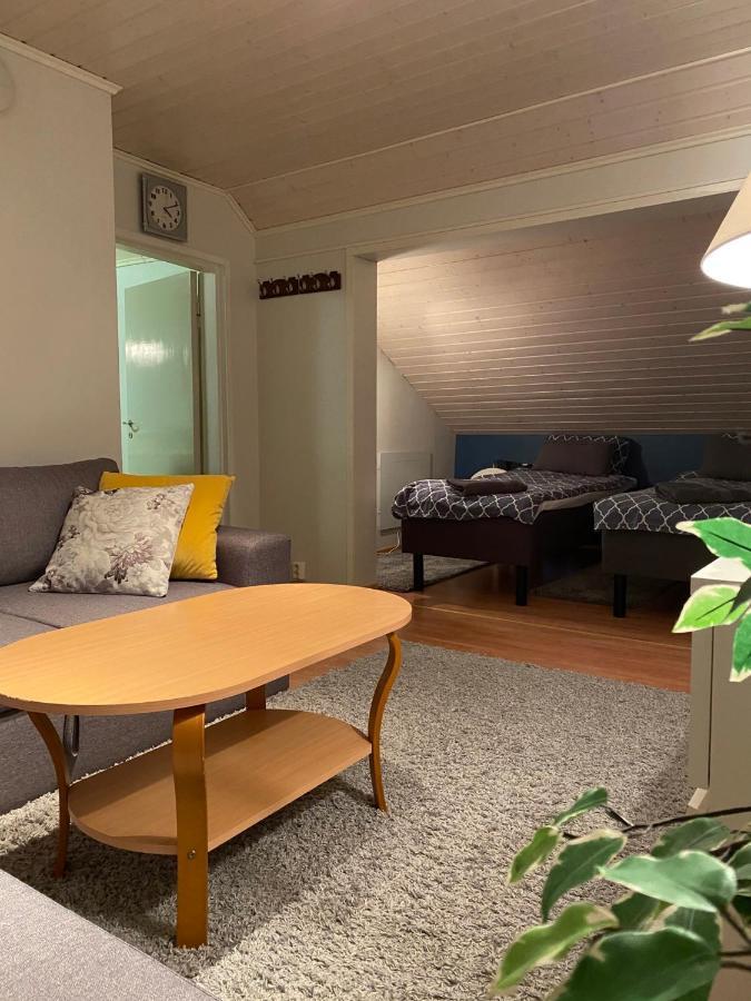 Апартаменты Koskentien Kotimajoitus & Luxury Glamping Йямся Экстерьер фото
