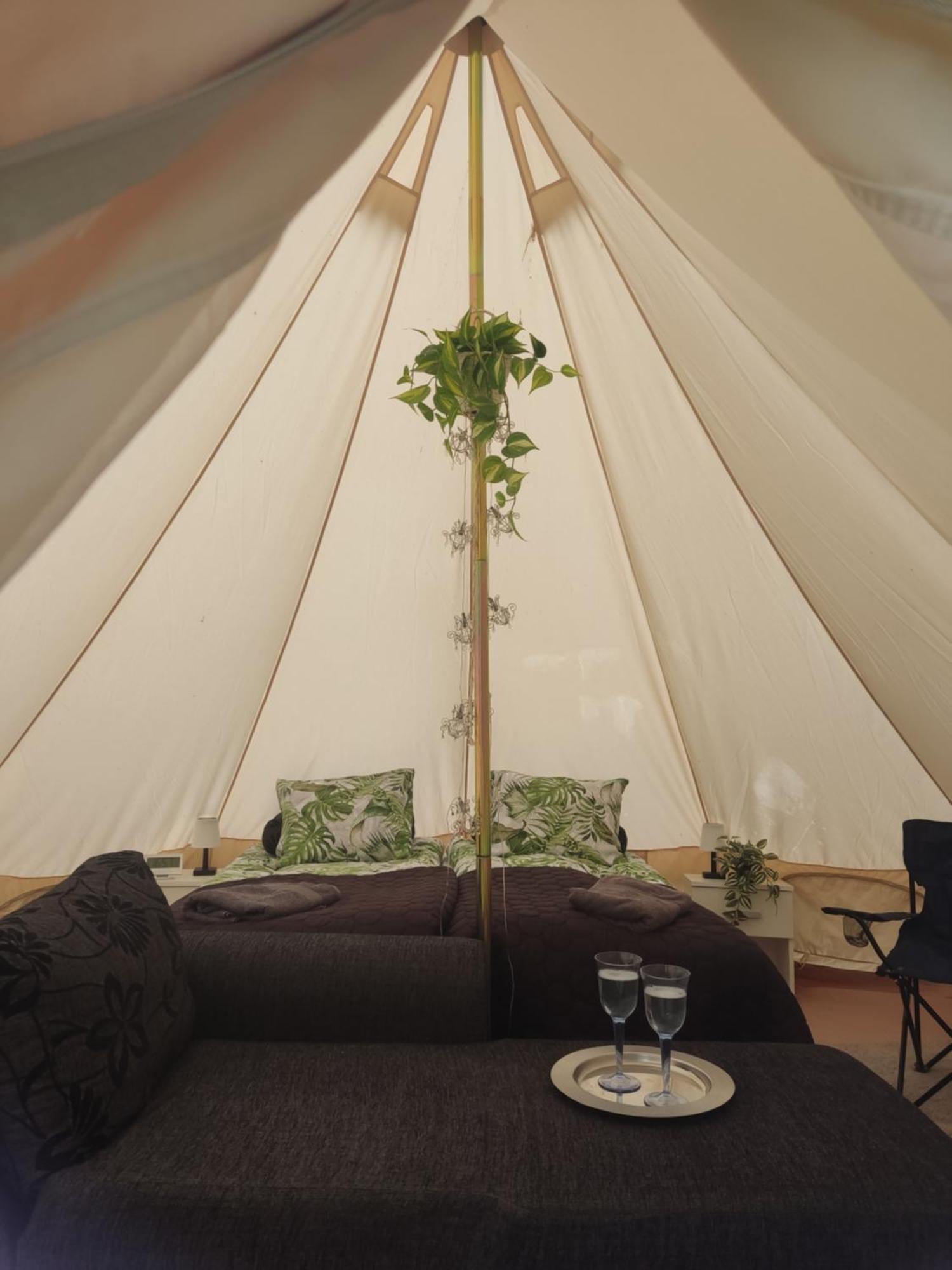 Апартаменты Koskentien Kotimajoitus & Luxury Glamping Йямся Экстерьер фото