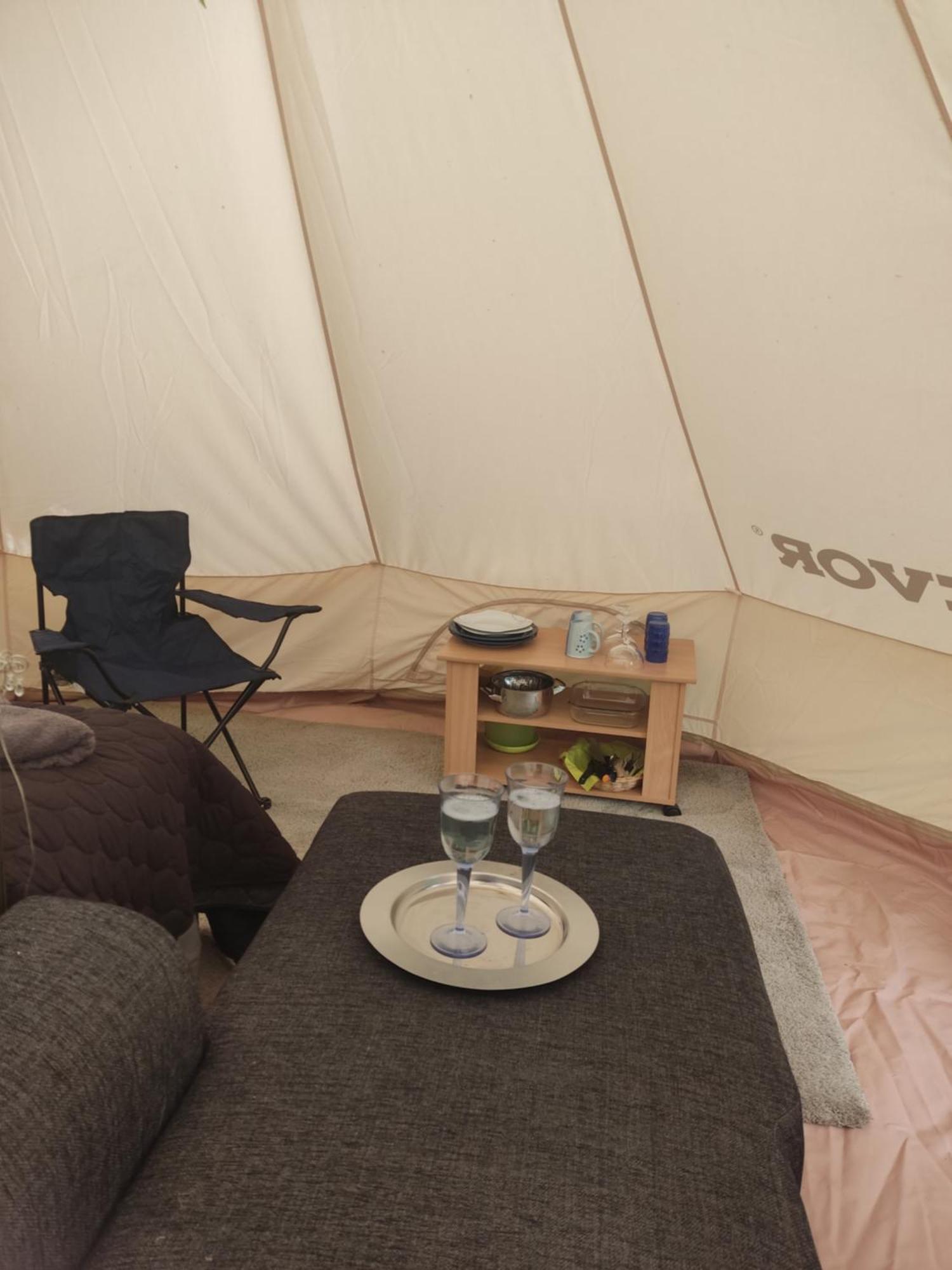 Апартаменты Koskentien Kotimajoitus & Luxury Glamping Йямся Экстерьер фото